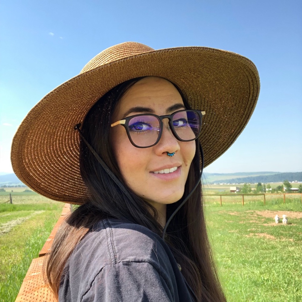 Meet your Posher, Nicole